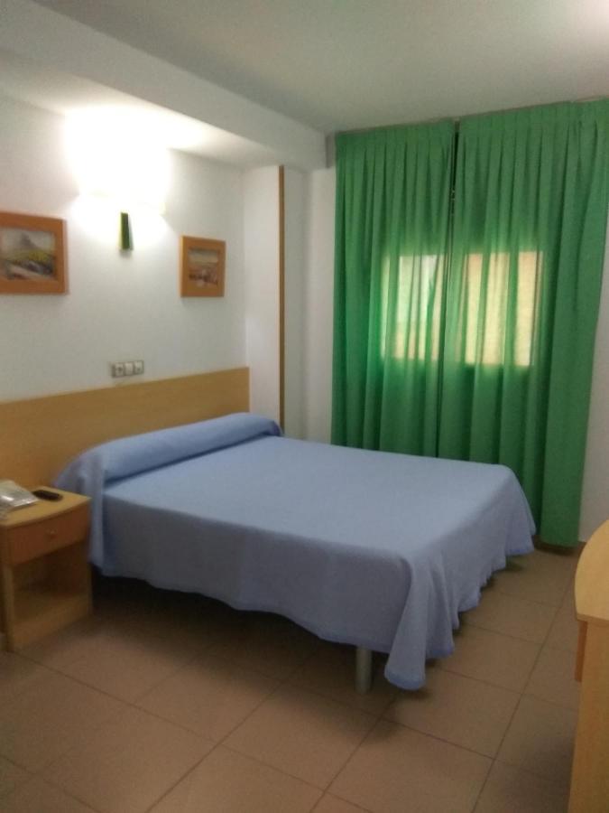 Hostal El Arco Mejorada Del Campo Εξωτερικό φωτογραφία
