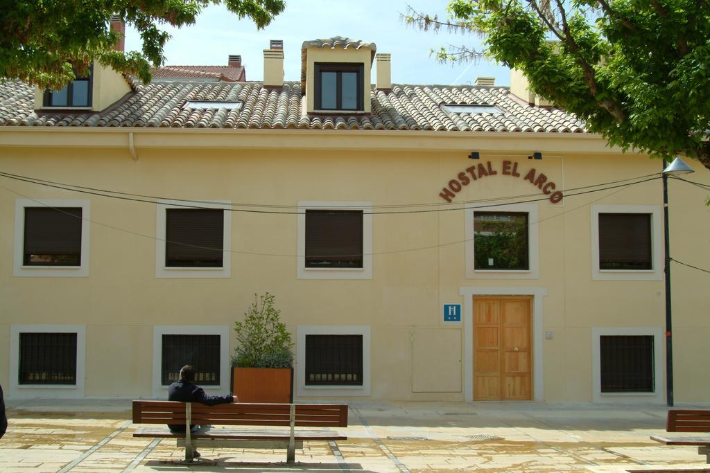 Hostal El Arco Mejorada Del Campo Εξωτερικό φωτογραφία