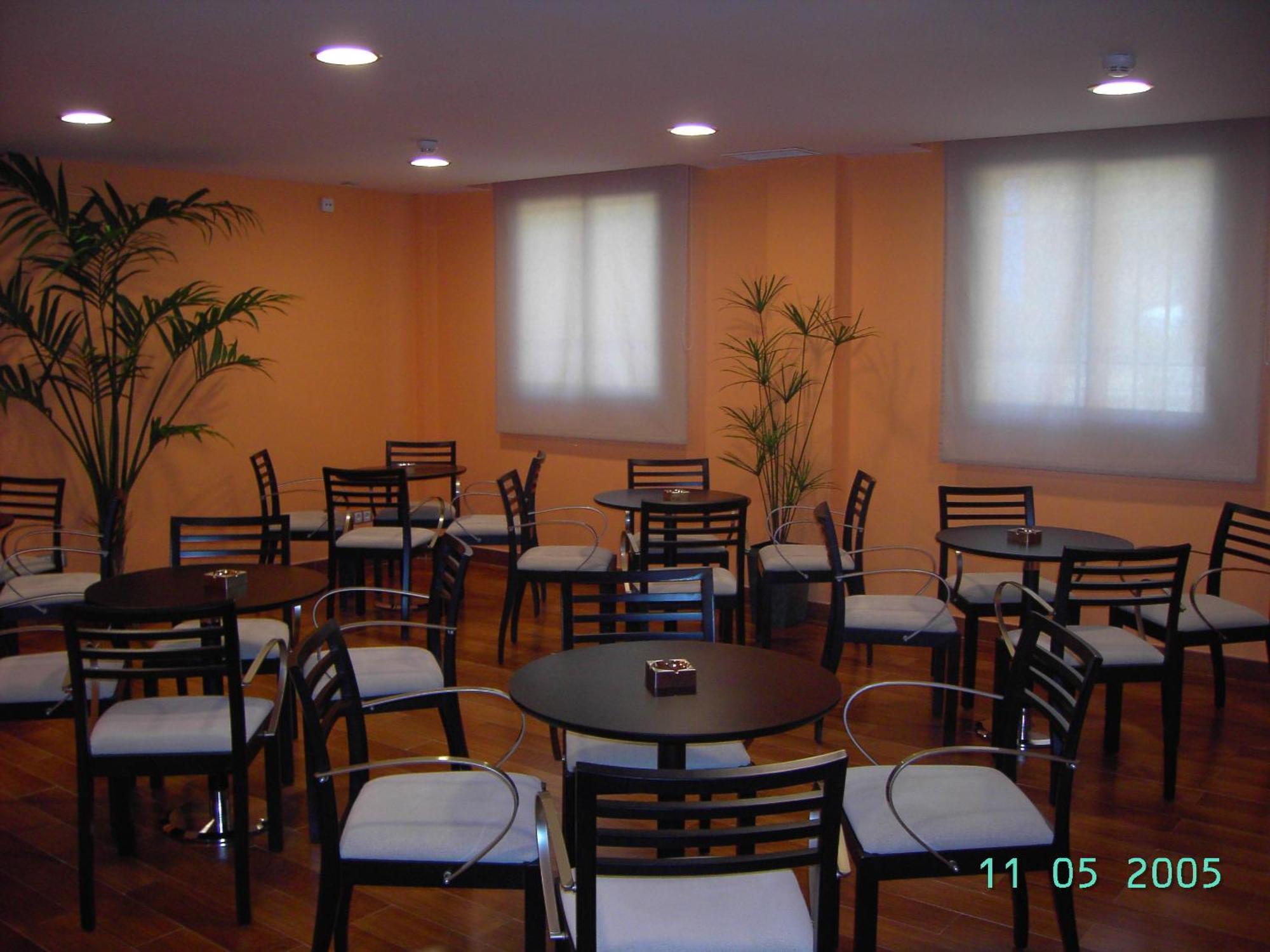 Hostal El Arco Mejorada Del Campo Εξωτερικό φωτογραφία
