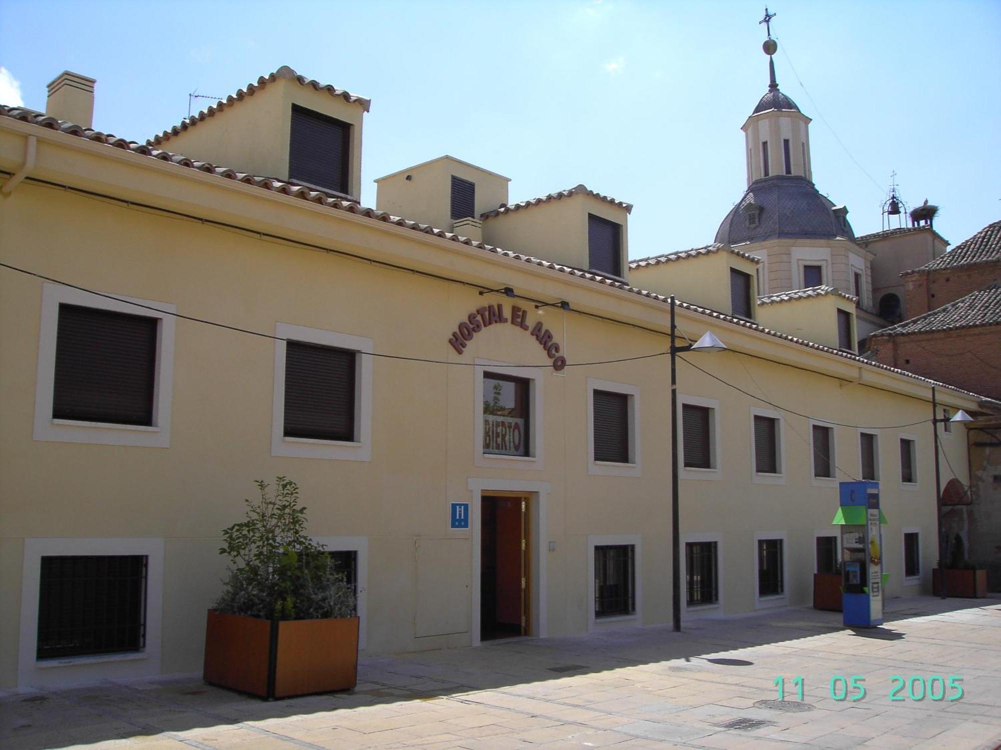 Hostal El Arco Mejorada Del Campo Εξωτερικό φωτογραφία