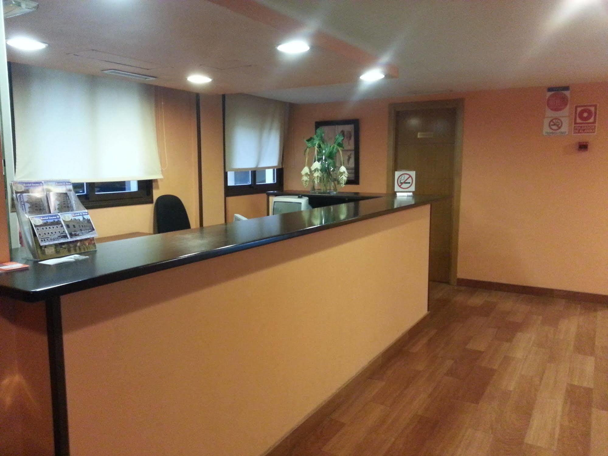 Hostal El Arco Mejorada Del Campo Εξωτερικό φωτογραφία