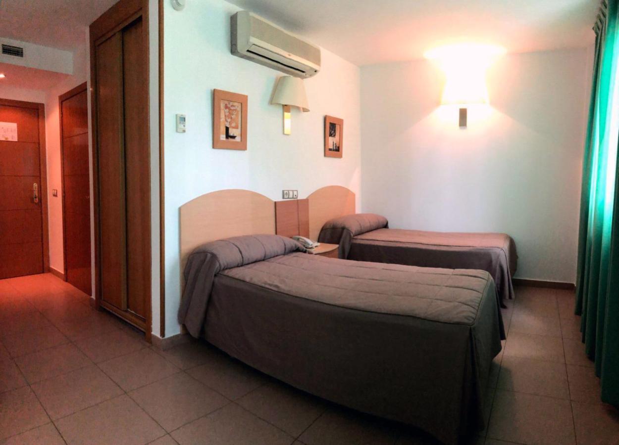 Hostal El Arco Mejorada Del Campo Εξωτερικό φωτογραφία
